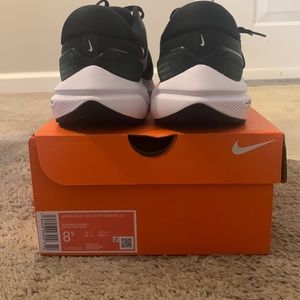 Nike Vomero 16